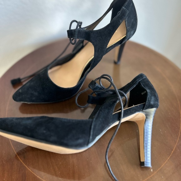 Elegant Black Women's Heels by Michael Shannon - Picture 3 of 4